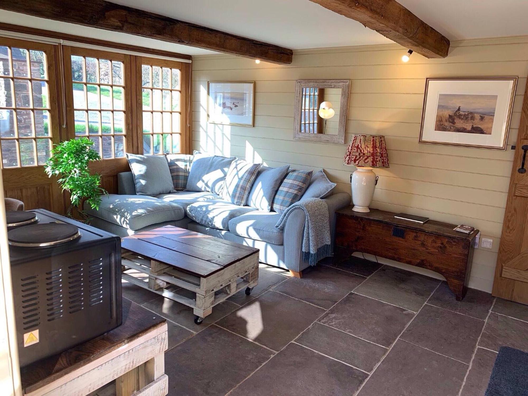 Demesne Farm Guesthouse มอนมัท ภายนอก รูปภาพ