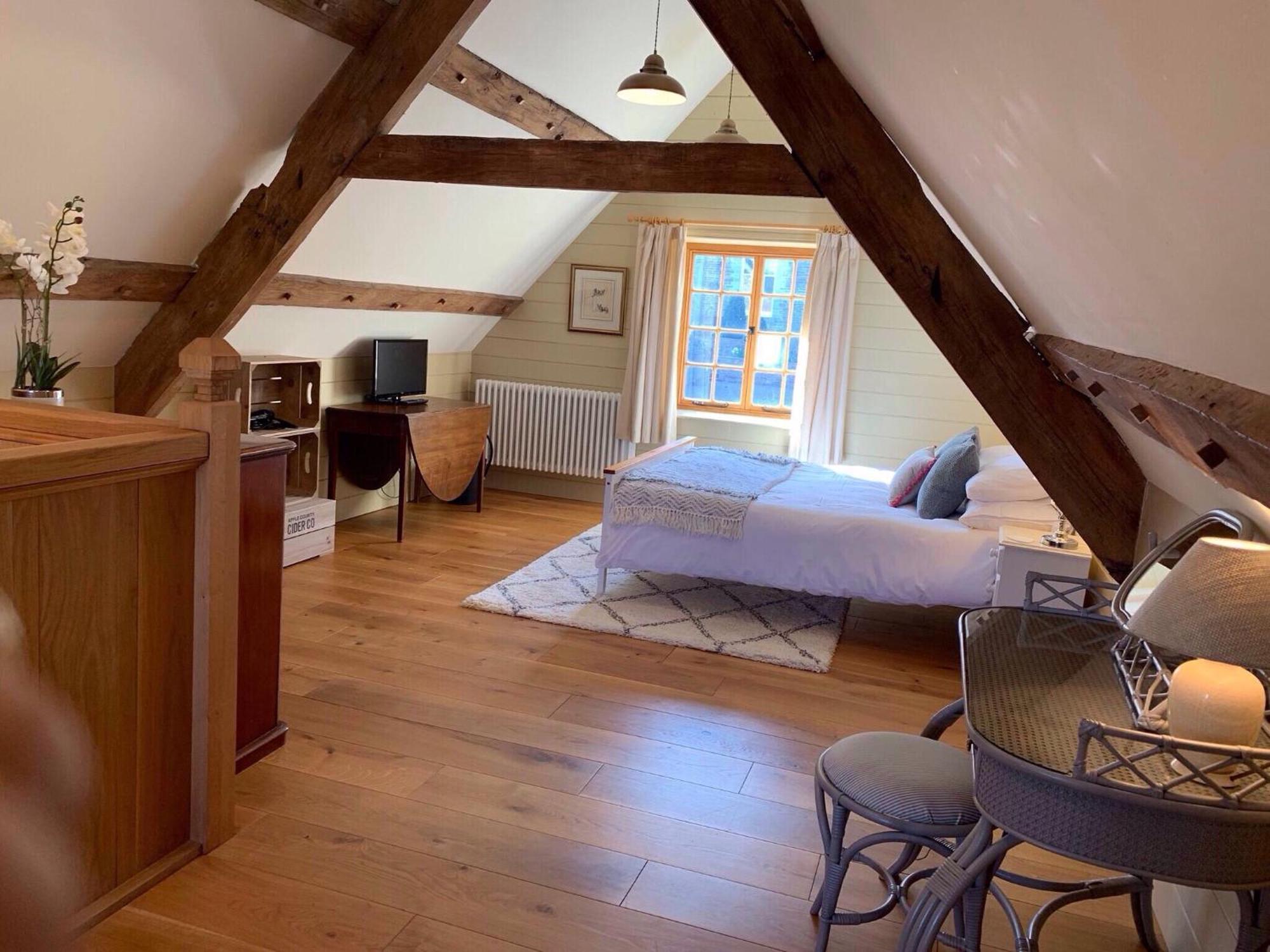 Demesne Farm Guesthouse มอนมัท ภายนอก รูปภาพ
