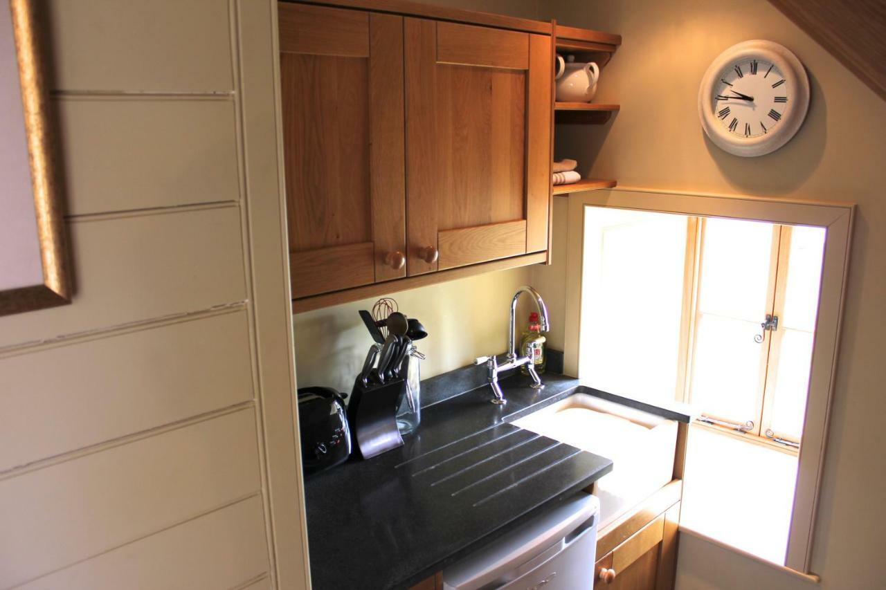 Demesne Farm Guesthouse มอนมัท ภายนอก รูปภาพ